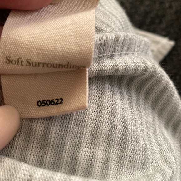 Soft Surroundings Long Sleeve Tunic Size Large - Picture 9 of 9